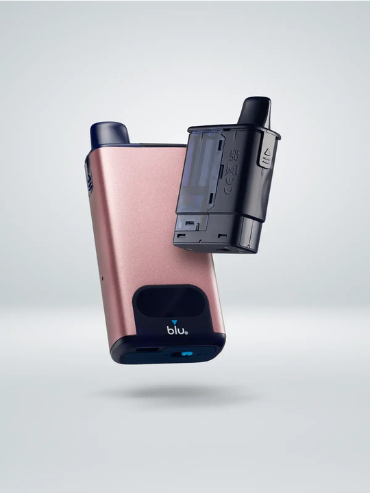 A Blu MAX 6000 kit and pod, in rose gold, floating side by side on a white background